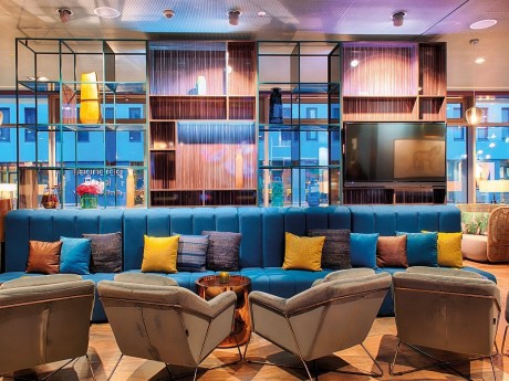 Mercure Hotel, Lobby
