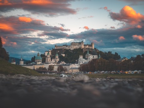 Dramatischer Himmel über Hohensalzburg
