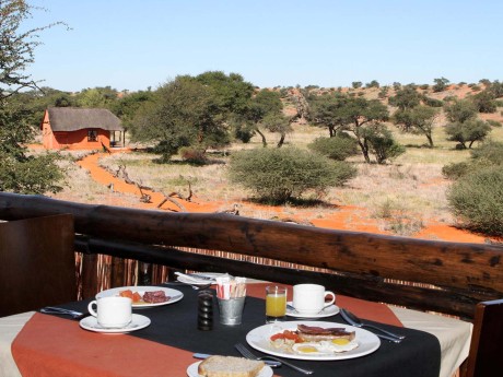 Intu Afrika Camelthorn Kalahari Lodge_Na