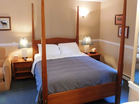 Copper Whale Inn - Standard Room