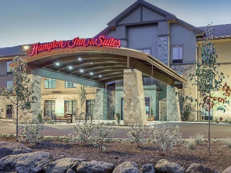 Hampton Inn & Suites Bend - exterior