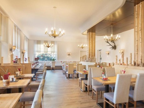 Hotel Vier Jahreszeiten, Restaurant