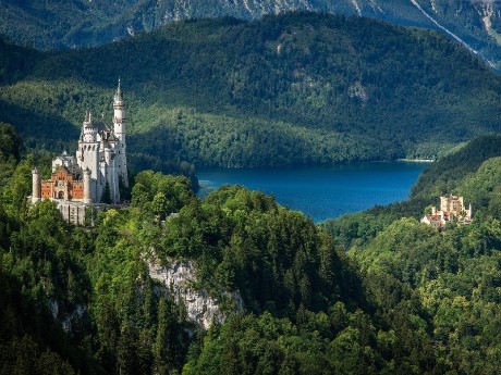 deutschland-bayern-neuschwanstein-kuliss