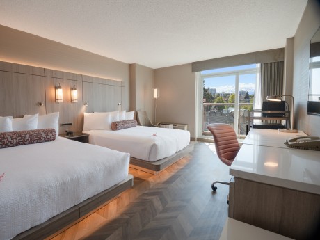 Coast Victoria Hotel & Marina by APA