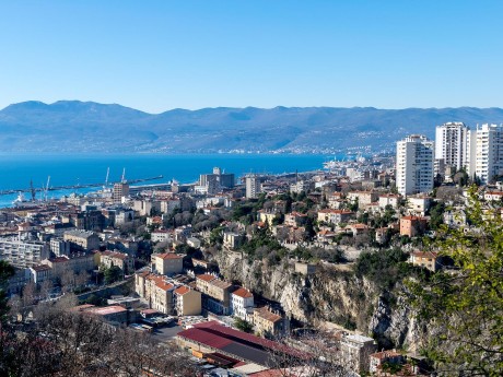 Blick über Rijeka auf die Adria