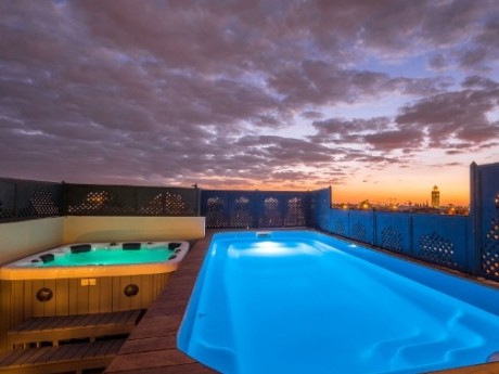 Riad Nesma, Pool