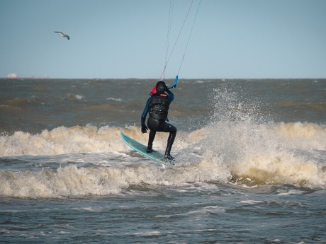 Kitesurfing