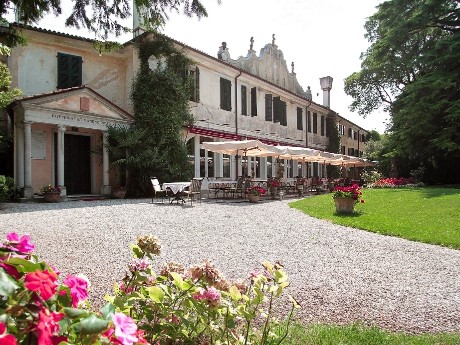 Hotel Villa Luppis Außenansicht