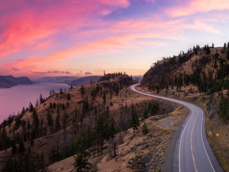 Kamloops Highway + Sonnenuntergang
