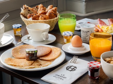 Grand Hotel Tours Frühstück