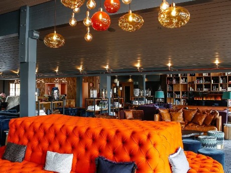 schweiz-saanen-Huus-Gstaad-interior-3