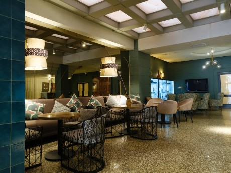 Hotel Corona de Castilla Lobby