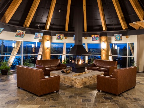 Manitoulin Hotel - Lobby