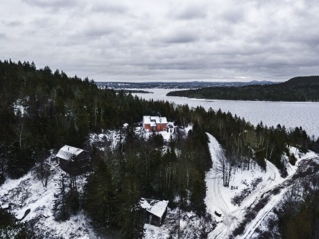 Snow and Lake in Kingston