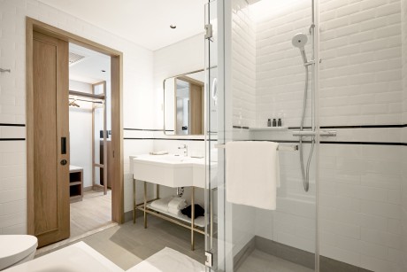 Bad, Montien Hotel Surawong