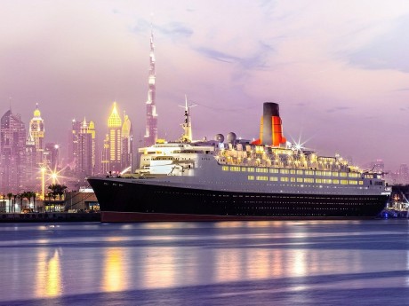 Queen Elizabeth 2 - Hotelschiff