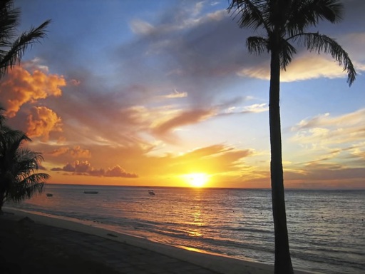 Asien Mauritius Strand bei Sonnenuntergang