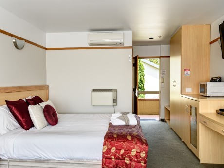 The Beachcomber Hotel_large Studio