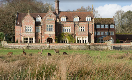 Burley Manor Aussenansicht
