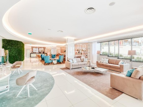 Die Lobby des Hotel Vila Baleira