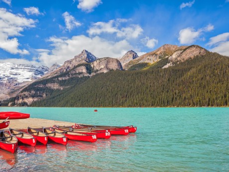 Kanada_Banff NP_Lake Louise_Canoes 