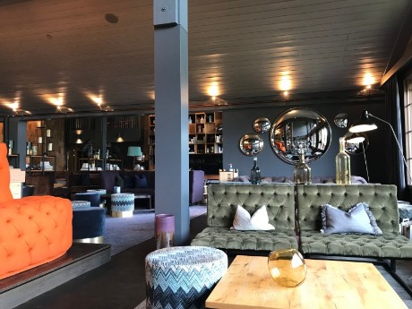 schweiz-gstaad saanebn-huus hotel-lounge