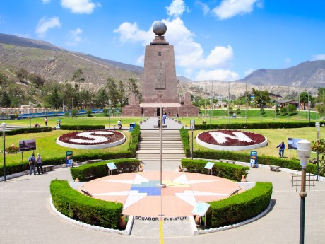 Ecuador_Quito_Monument Mitad del Mundo