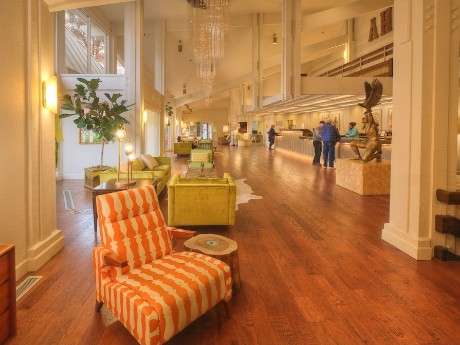 Ashland Hills Hotel & Suites - Lobby