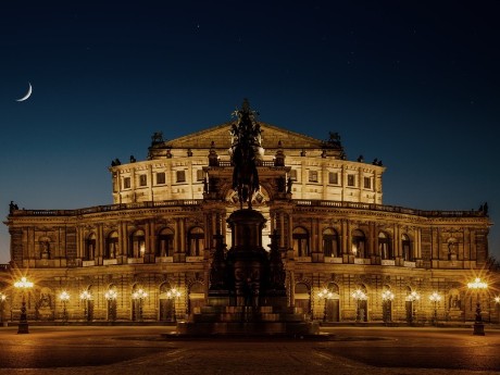 Semperoper bei Nacht, Dresden