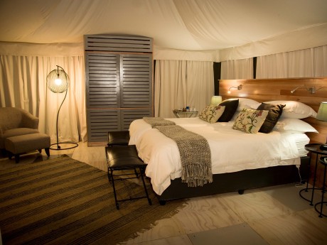 Simbavati Hilltop Lodge_Bedroom_03 © Fra