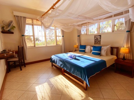 Uganda_Across Africa - Karibu Guesthouse