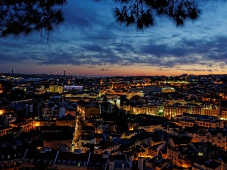 Lissabon bei Nacht