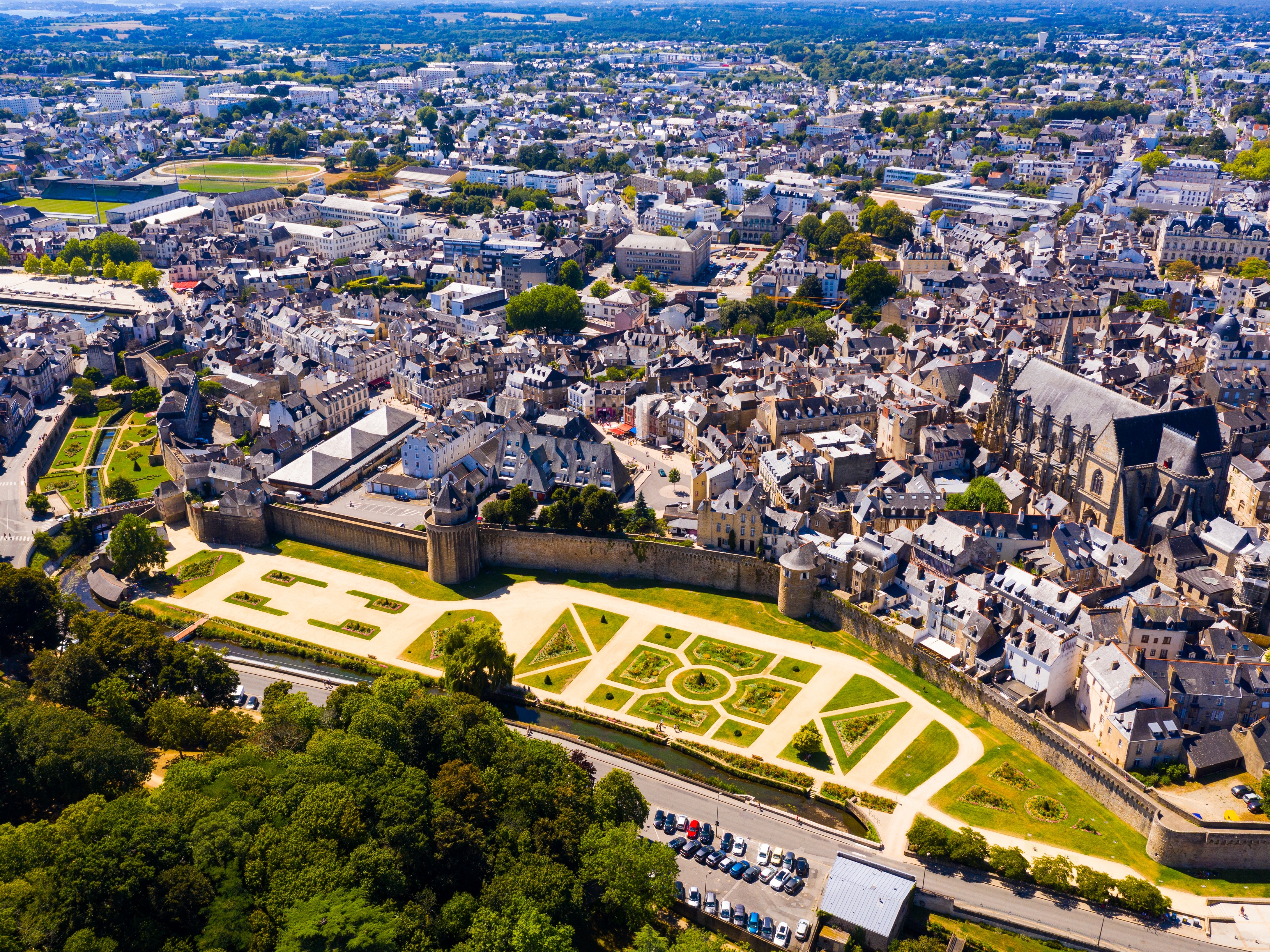 Vannes Skyline