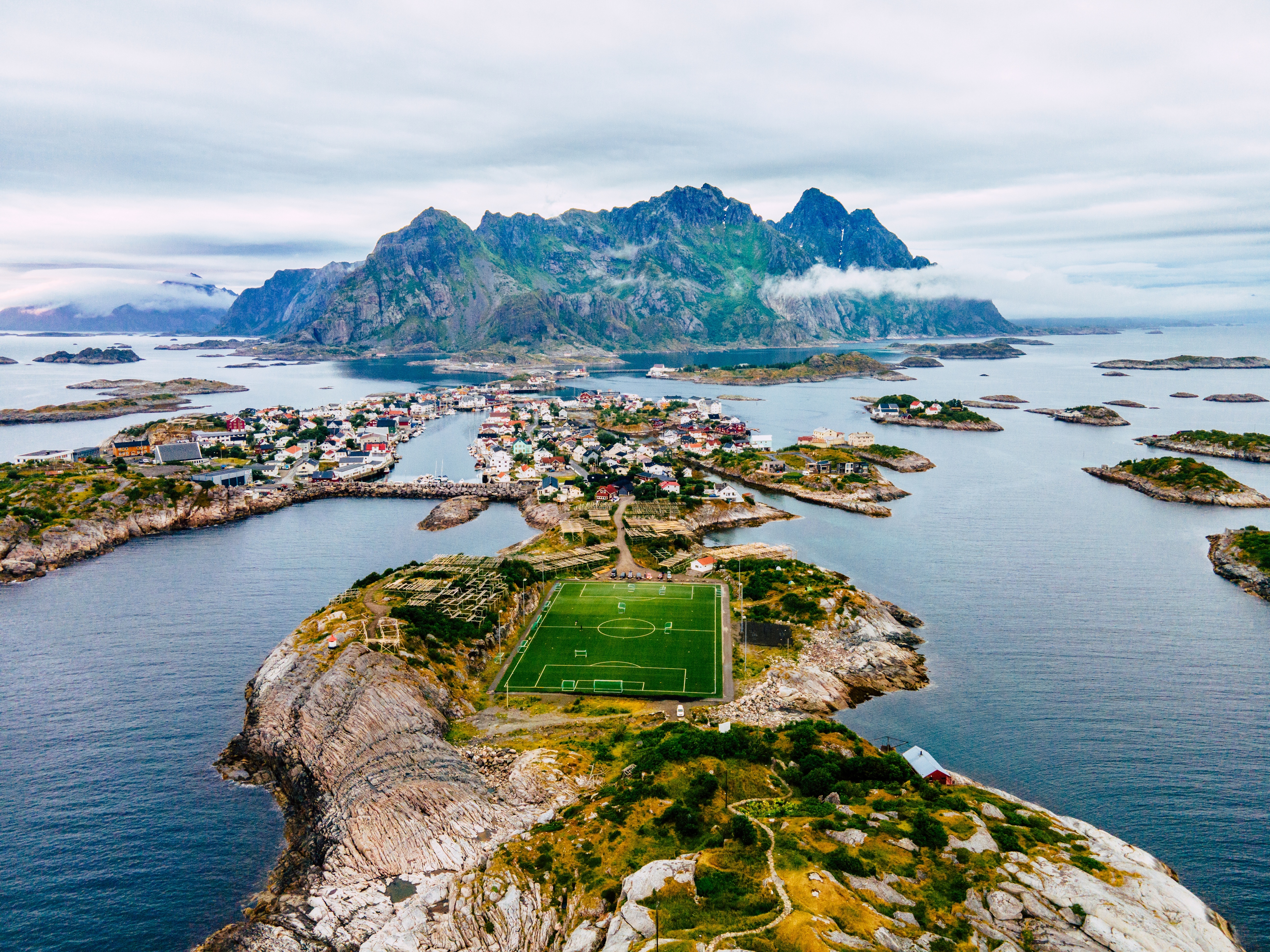 Lofoten Henningsvaer