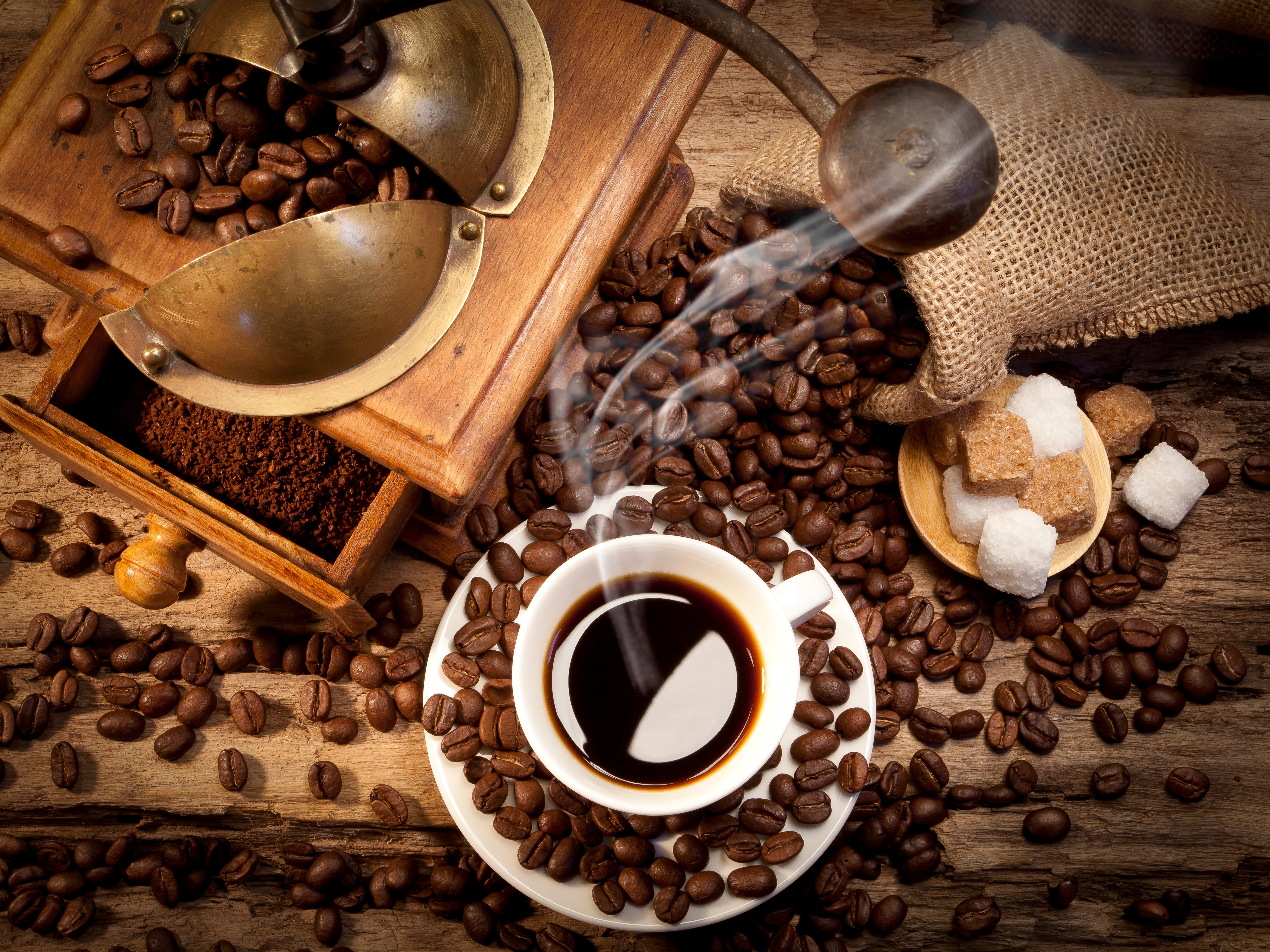Kaffee + Kaffeebohnen