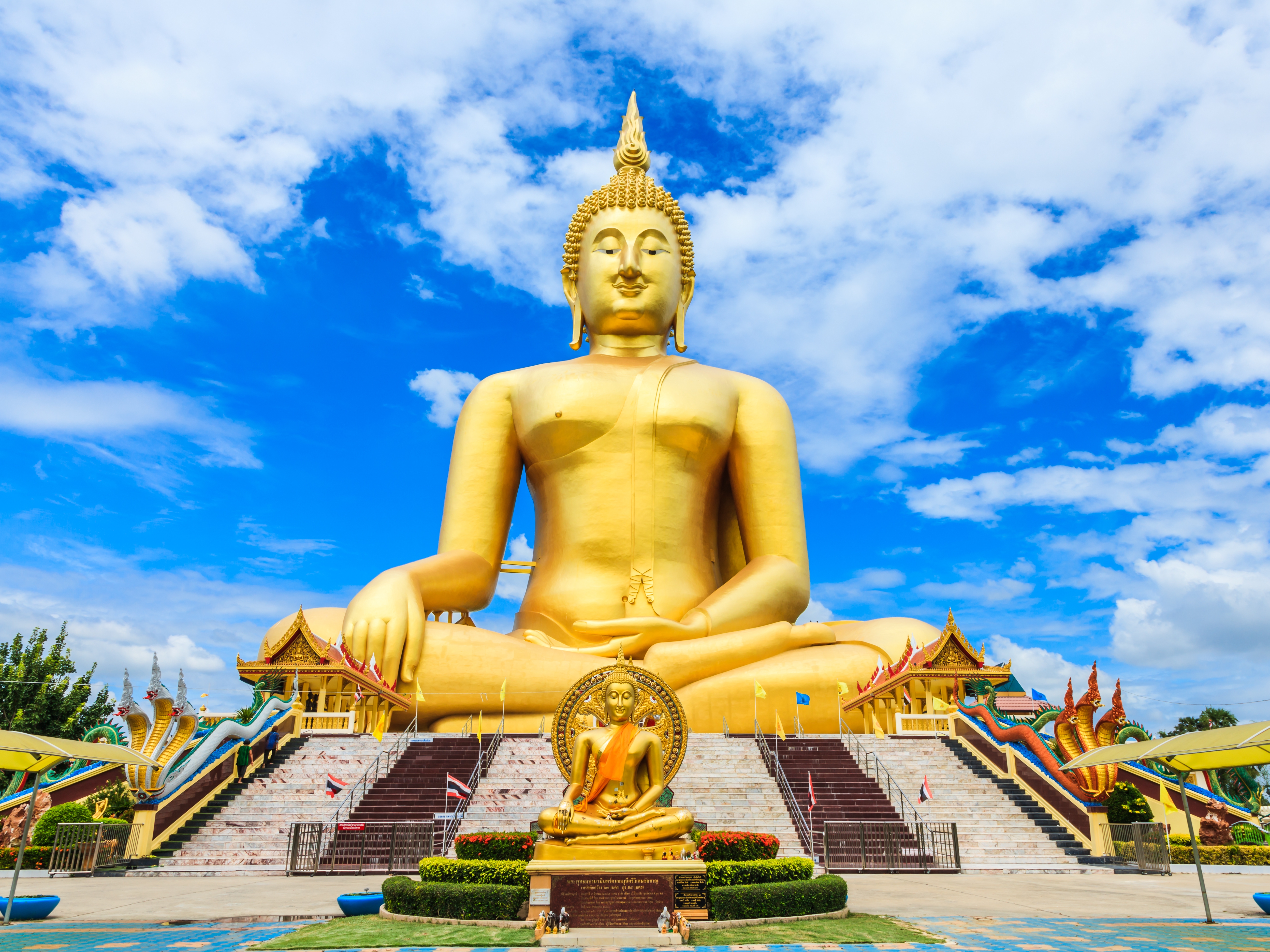 Ang Thong Province Wat Muang