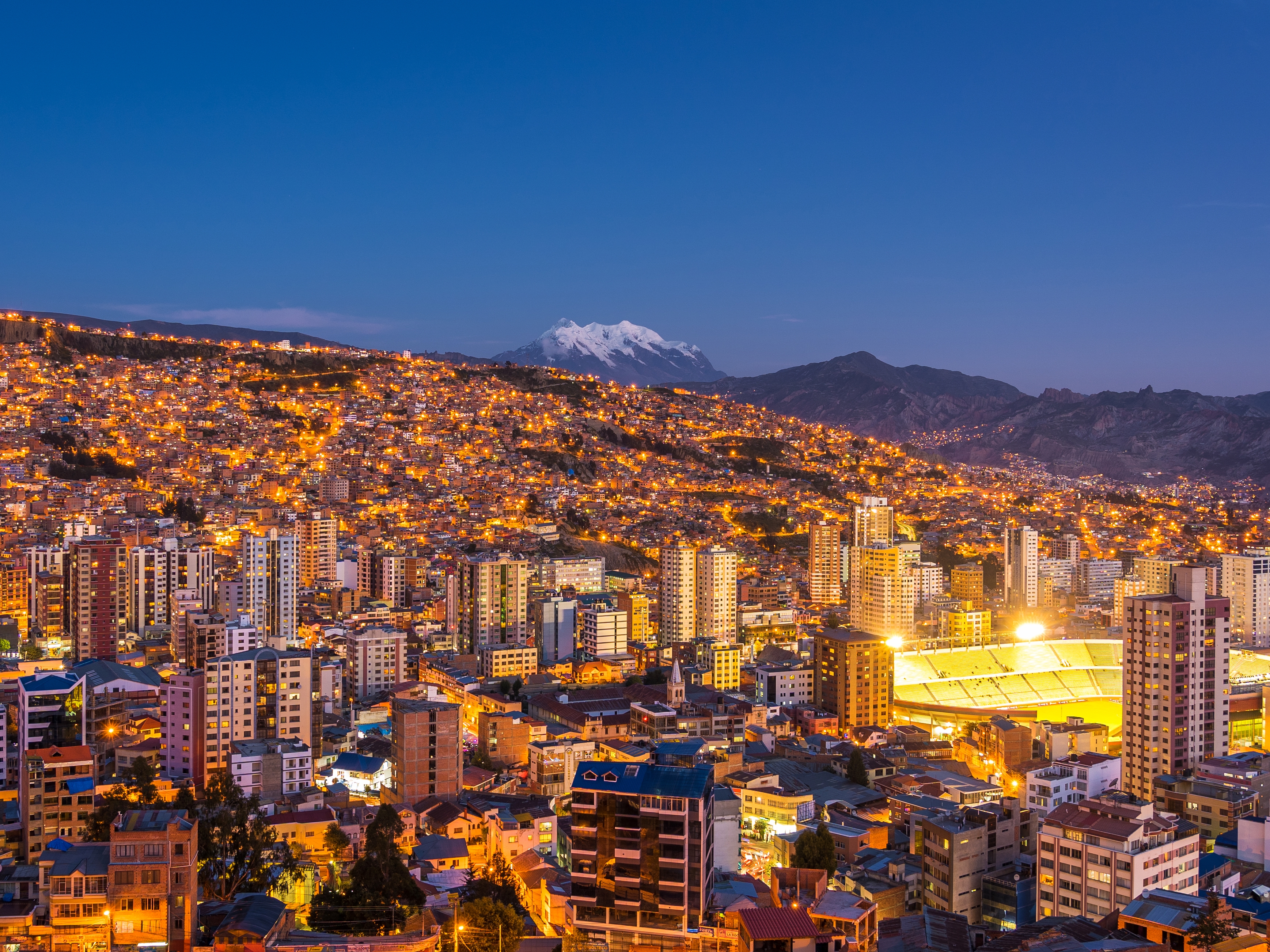 La Paz + Berg Illimani